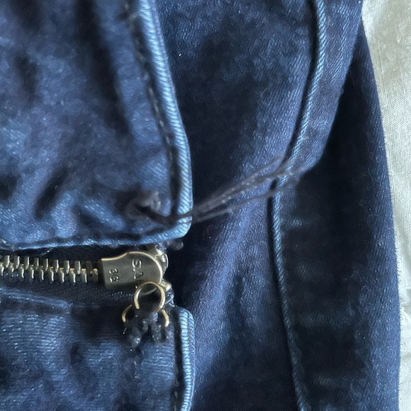 Guess High Rise Jeans - Picture 5 of 5